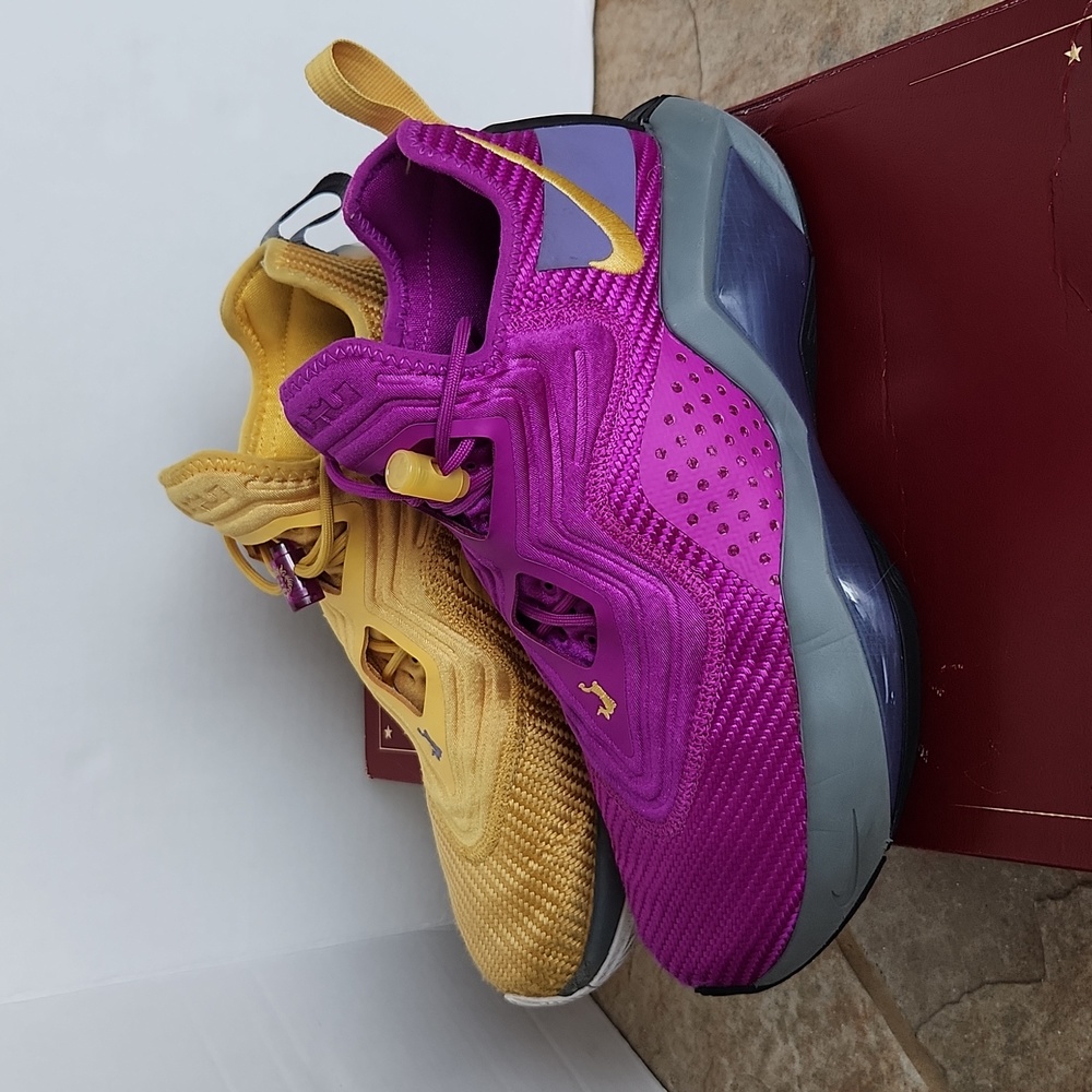 Nike LeBron Soldier 14 Lakers Purple Gold Basketball Sneakers Men's Sz 8.5
